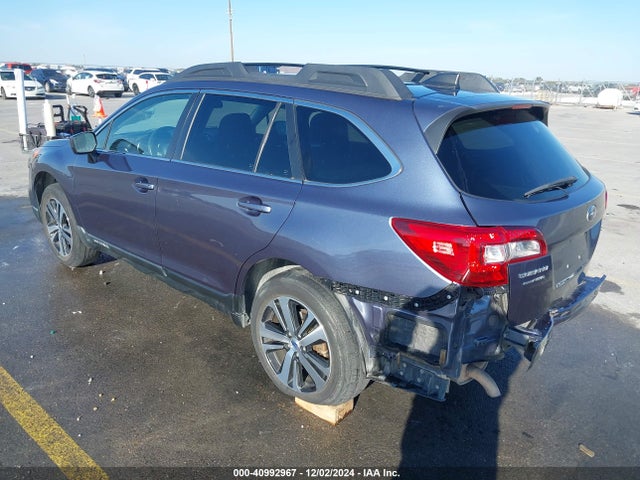 Subaru Outback 2.5i Premium 2017 4S4BSACCXH3392957 Image 3