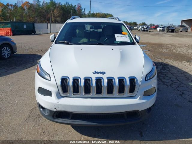 1C4PJLCB6FW616852 Jeep Cherokee Latitude