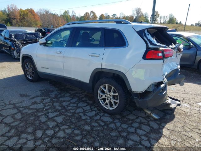 1C4PJLCB6FW616852 Jeep Cherokee Latitude