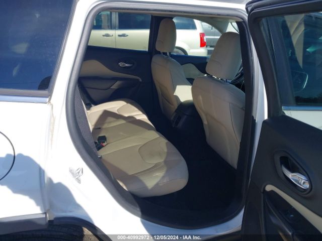 1C4PJLCB6FW616852 Jeep Cherokee Latitude