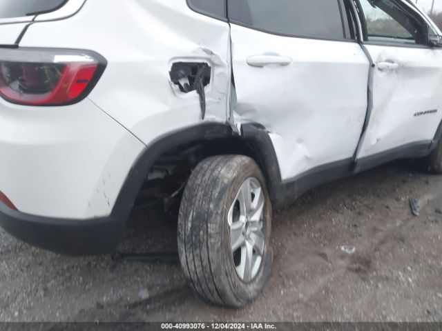 3C4NJDBB5NT175301 Jeep Compass Latitude 4x4