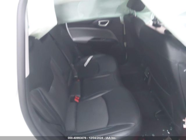 3C4NJDBB5NT175301 Jeep Compass Latitude 4x4