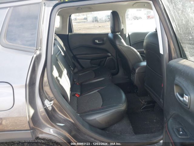 3C4NJDDBXKT620074 Jeep Compass Trailhawk 4x4