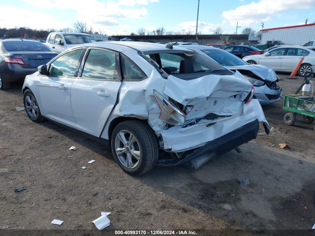 Ford FOCUS SE 2014 1FADP3F28EL182436 Image 3