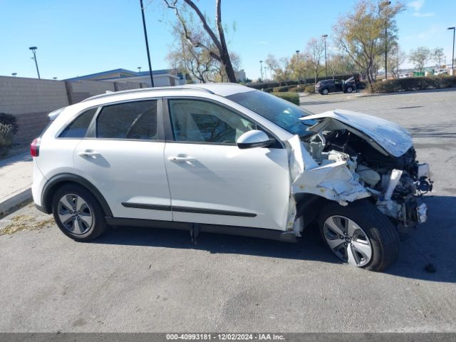 KNDCB3LC8K5284269 KIA NIRO LX