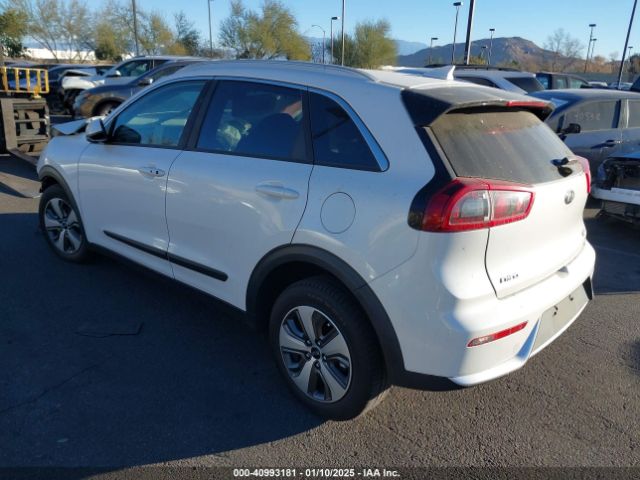 KNDCB3LC8K5284269 KIA NIRO LX