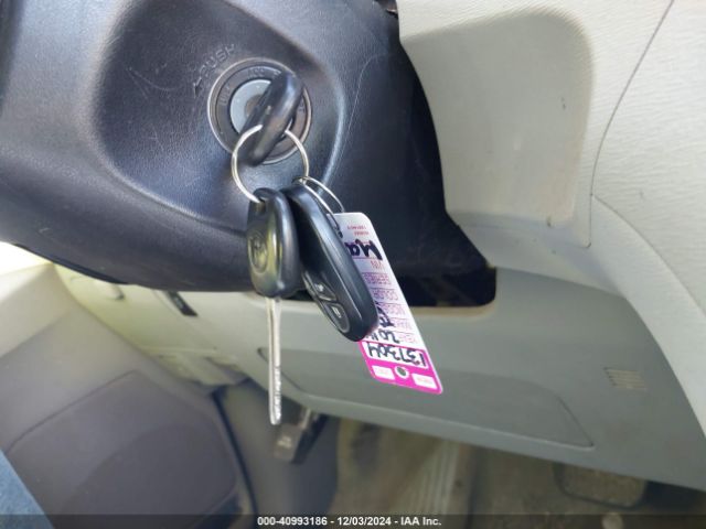 5TDKK3DC4ES495431 Toyota Sienna Le V6 8 Passenger