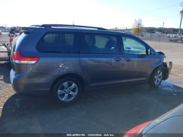 5TDKK3DC4ES495431 Toyota Sienna Le V6 8 Passenger