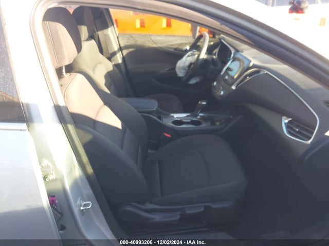 Chevrolet MALIBU LT 2018 1G1ZD5ST3JF159716 Image 5