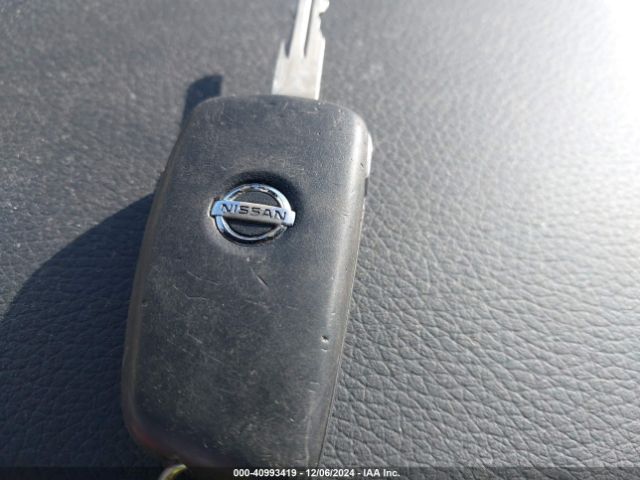 JN1BJ1CR7HW133341 Nissan Rogue Sport S