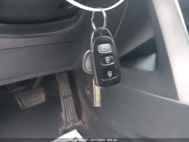KMHD35LH9FU250258 Hyundai ELANTRA GT