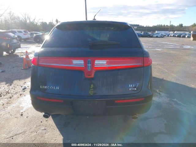 2LMHJ5NK7FBL01556 Lincoln Mkt Livery
