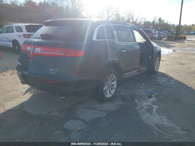 2LMHJ5NK7FBL01556 Lincoln Mkt Livery