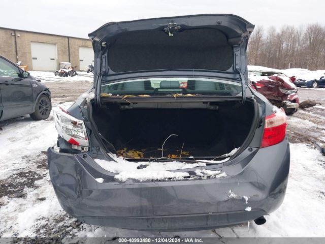 2T1BURHE6HC886005 Toyota COROLLA LE