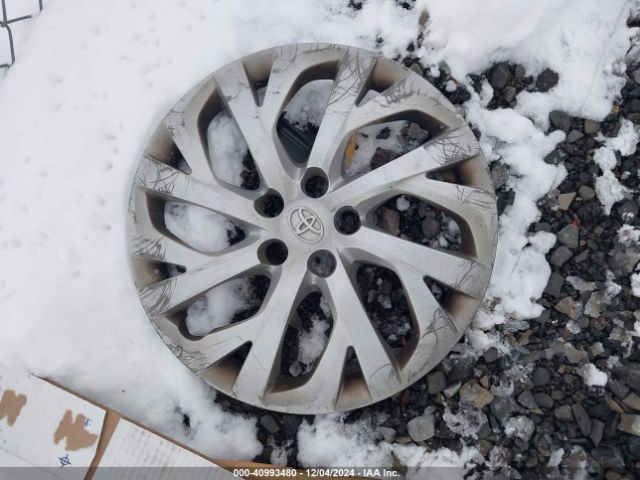 2T1BURHE6HC886005 Toyota COROLLA LE
