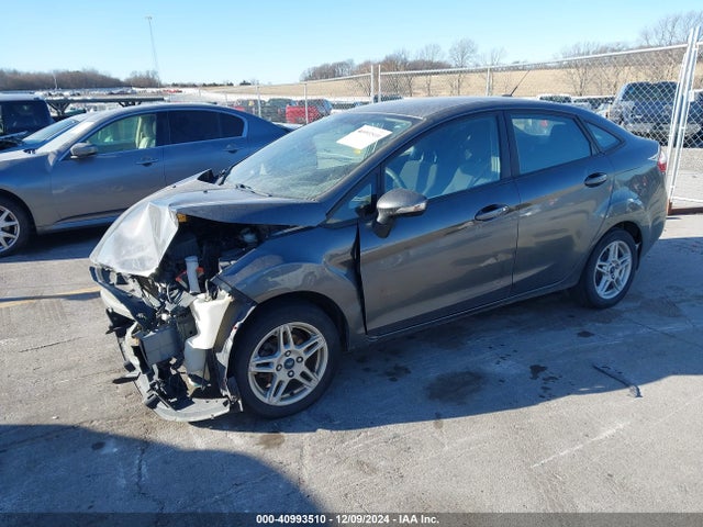 Ford FIESTA SE 2019 3FADP4BJ1KM116971 Image 2