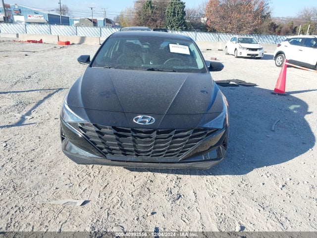 5NPLM4AGXNH082981 Hyundai ELANTRA SEL