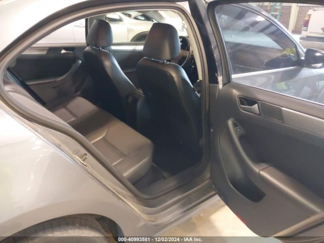 3VWLL7AJ8EM253363 Volkswagen Jetta 2.0l Tdi