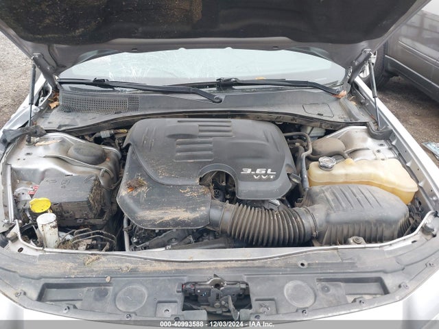 Chrysler 300c Platinum 2015 2C3CCASGXFH773023 Image 10