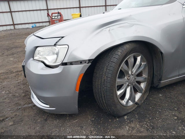 Chrysler 300c Platinum 2015 2C3CCASGXFH773023 Image 22