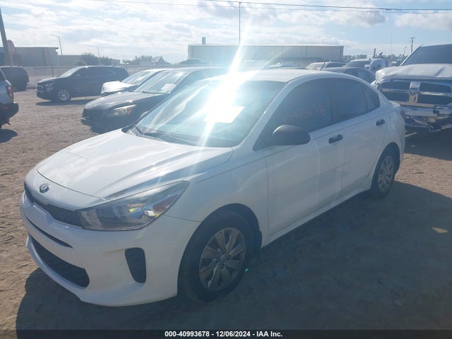 KIA RIO LX 2018 3KPA24AB9JE073060 Image 2