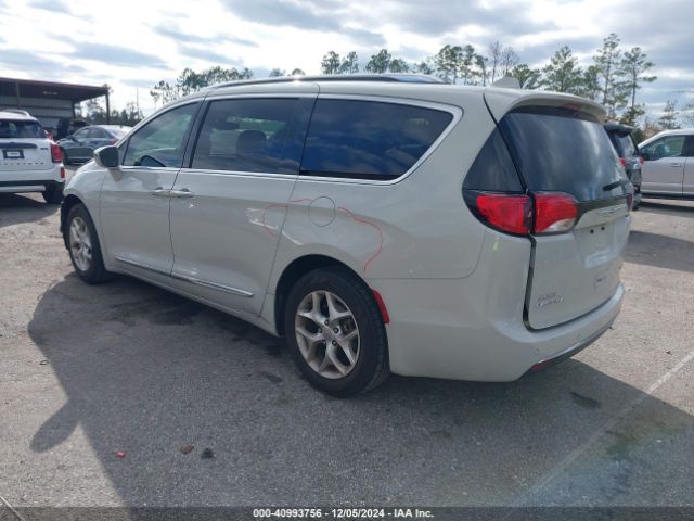 2020 CHRYSLER PACIFICA 2C4RC1GGXLR245812 Photo 2