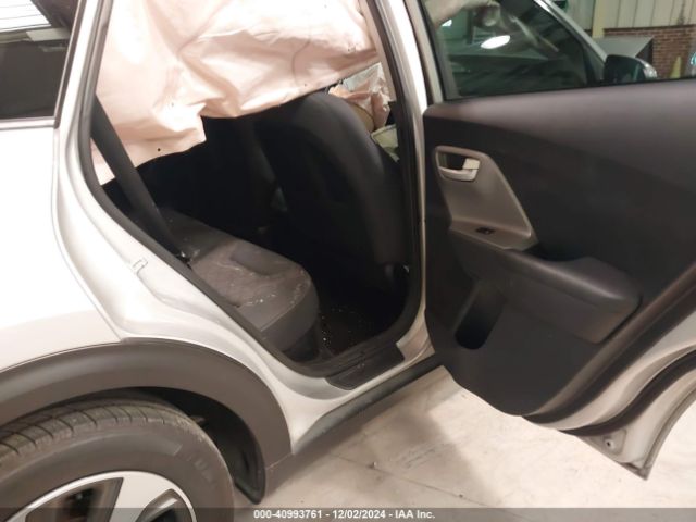 KNDCB3LC7J5200070 KIA NIRO LX