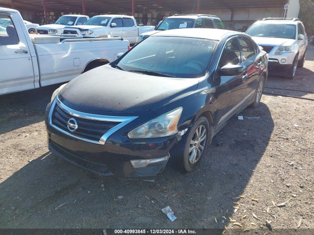 Nissan Altima 2.5 S 2015 1N4AL3AP7FC105592 Image 2