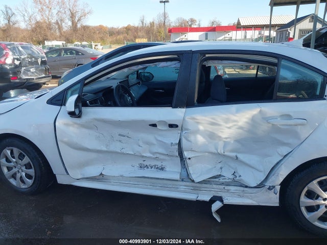 5YFEPMAE2MP165532 Toyota COROLLA LE