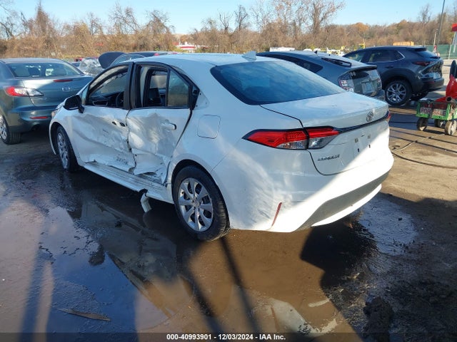 5YFEPMAE2MP165532 Toyota COROLLA LE