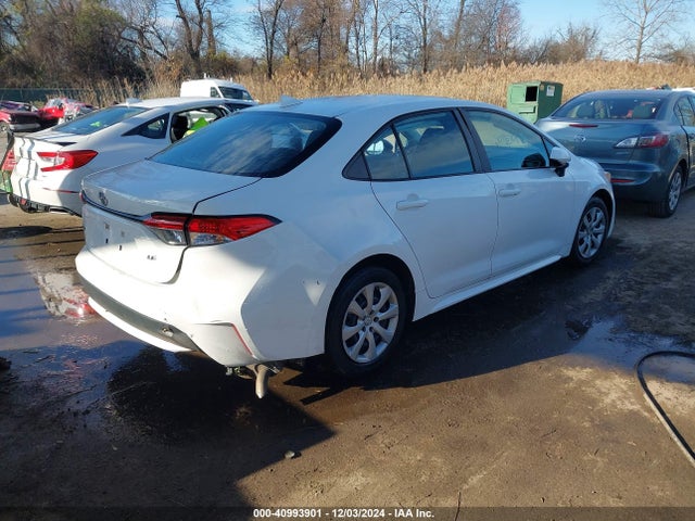 5YFEPMAE2MP165532 Toyota COROLLA LE