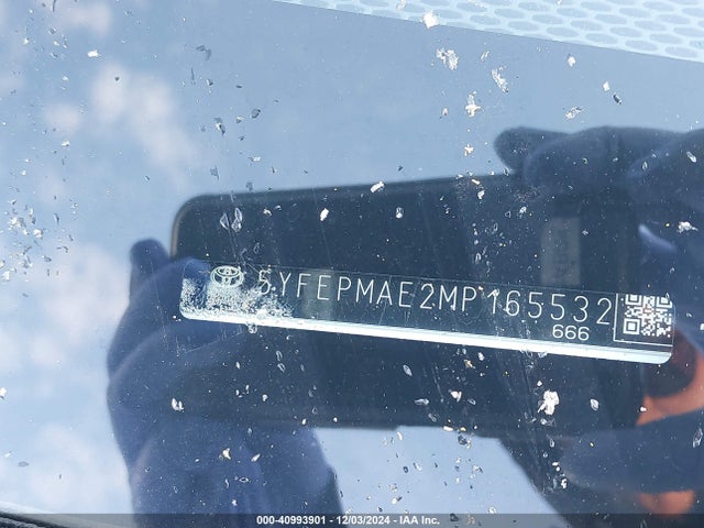 5YFEPMAE2MP165532 Toyota COROLLA LE