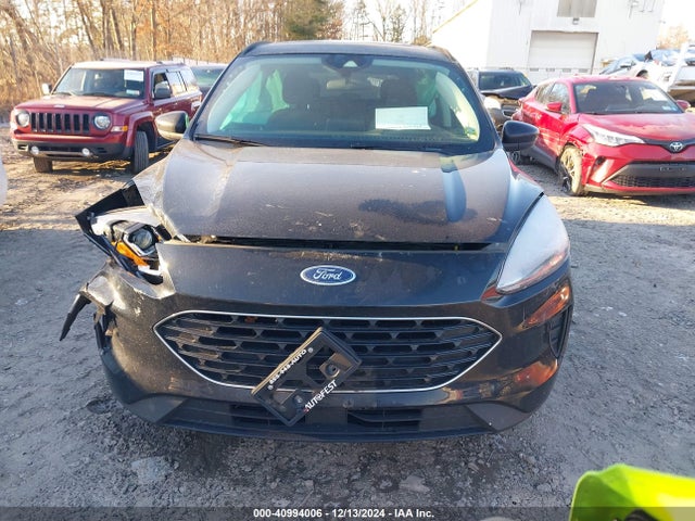 1FMCU9G66NUB95548 Ford ESCAPE SE