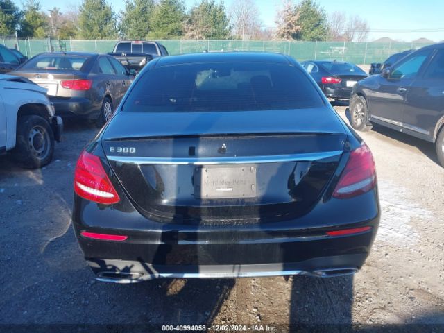 WDDZF4JB2KA526498 Mercedes-Benz E 300