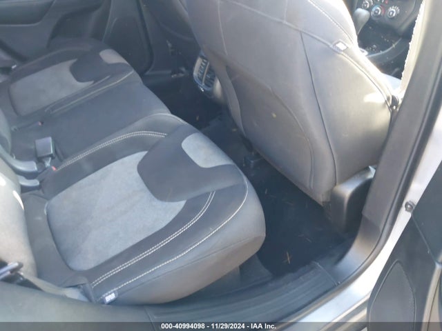 1C4PJMAB9EW233043 Jeep Cherokee Sport