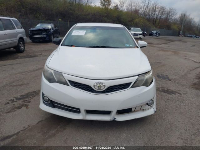 4T1BF1FKXEU413528 Toyota CAMRY SE