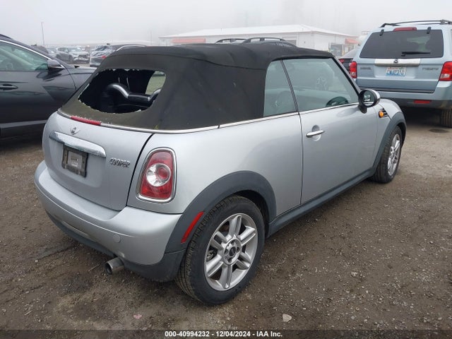 2011 MINI COOPER WMWZN3C56BTZ78261 Photo 3