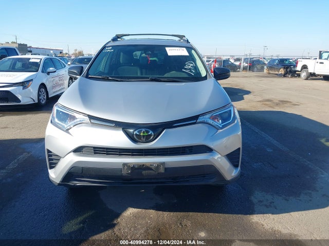 Toyota RAV4 LE 2018 2T3ZFREV7JW472093 Image 13