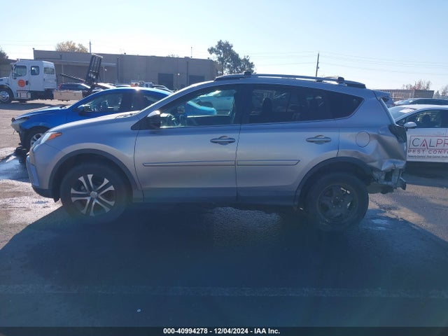 Toyota RAV4 LE 2018 2T3ZFREV7JW472093 Image 15
