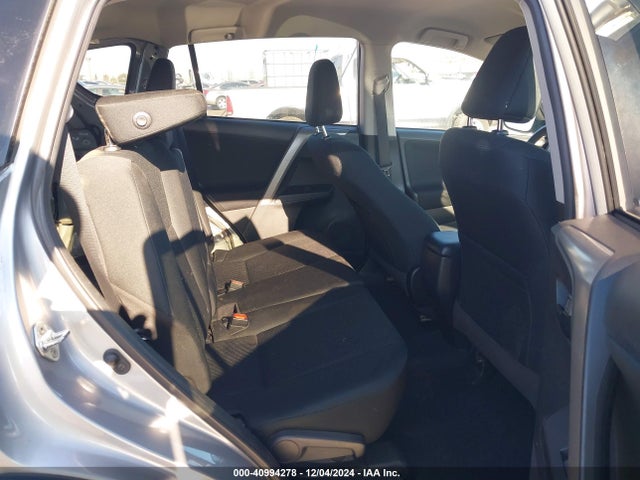 Toyota RAV4 LE 2018 2T3ZFREV7JW472093 Image 8