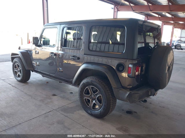 1C4HJXDG5JW298611 Jeep Wrangler Unlimited Sport S 4x4
