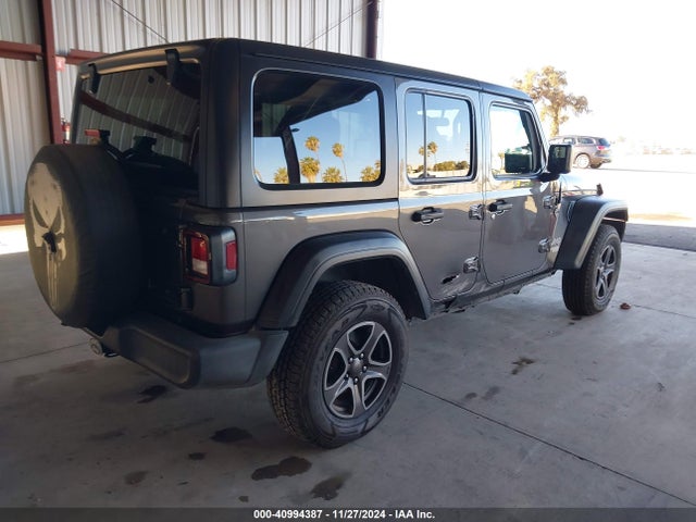 1C4HJXDG5JW298611 Jeep Wrangler Unlimited Sport S 4x4