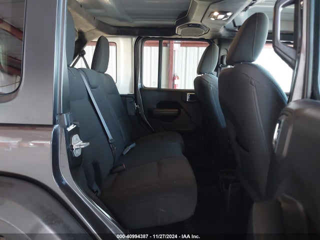 1C4HJXDG5JW298611 Jeep Wrangler Unlimited Sport S 4x4