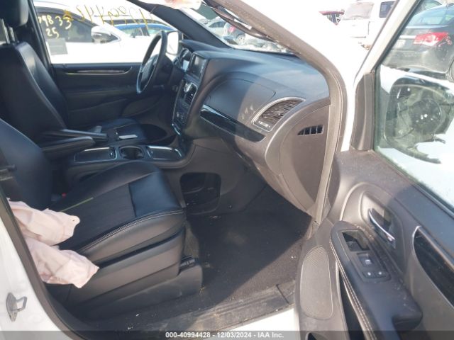2C4RC1HGXER361321 Chrysler Town & Country S