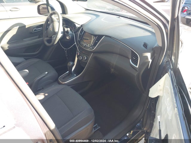 Chevrolet TRAX LS 2018 3GNCJKSB2JL176600 Image 5