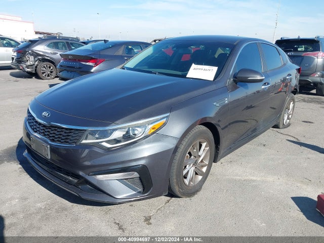 KIA Optima Lx 2019 5XXGT4L33KG288178 Image 2