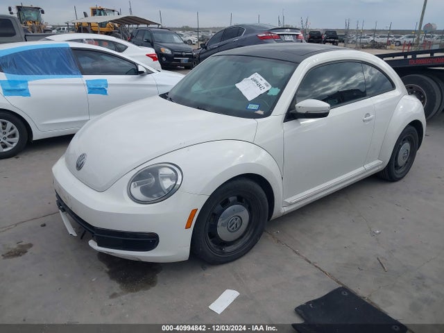 2013 Volkswagen Beetle 2.5l მანქანა იყიდება აუქციონზე, vin: 3VWJX7AT7DM680268, აუქციონის ნომერი: 40994842
