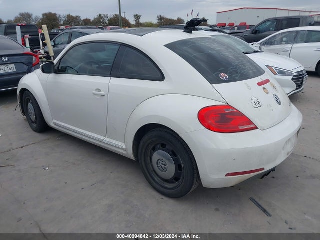 2013 Volkswagen Beetle 2.5l მანქანა იყიდება აუქციონზე, vin: 3VWJX7AT7DM680268, აუქციონის ნომერი: 40994842
