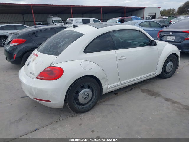 2013 Volkswagen Beetle 2.5l მანქანა იყიდება აუქციონზე, vin: 3VWJX7AT7DM680268, აუქციონის ნომერი: 40994842