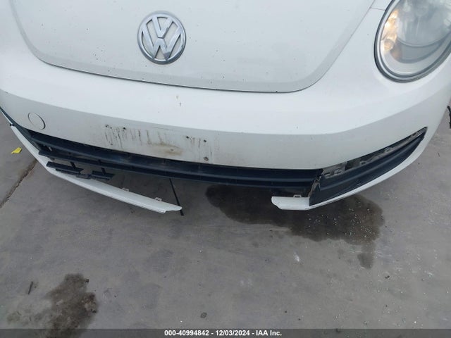 2013 Volkswagen Beetle 2.5l მანქანა იყიდება აუქციონზე, vin: 3VWJX7AT7DM680268, აუქციონის ნომერი: 40994842